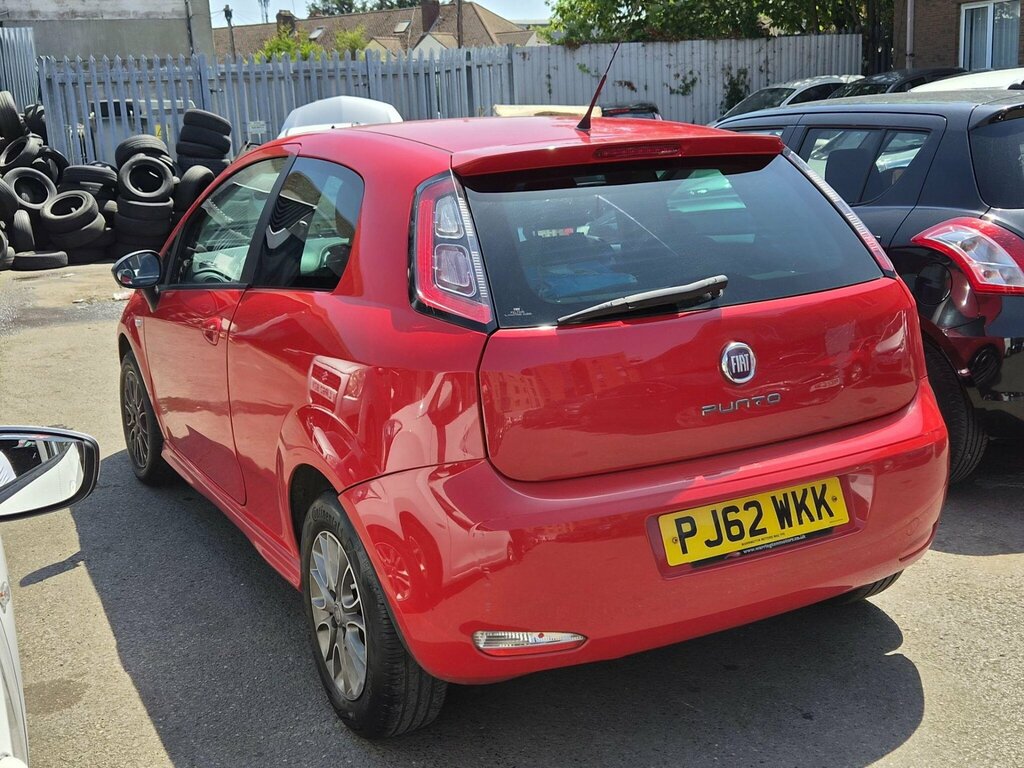 Fiat Punto 1.4 Gbt Euro 5 Ss Red #4