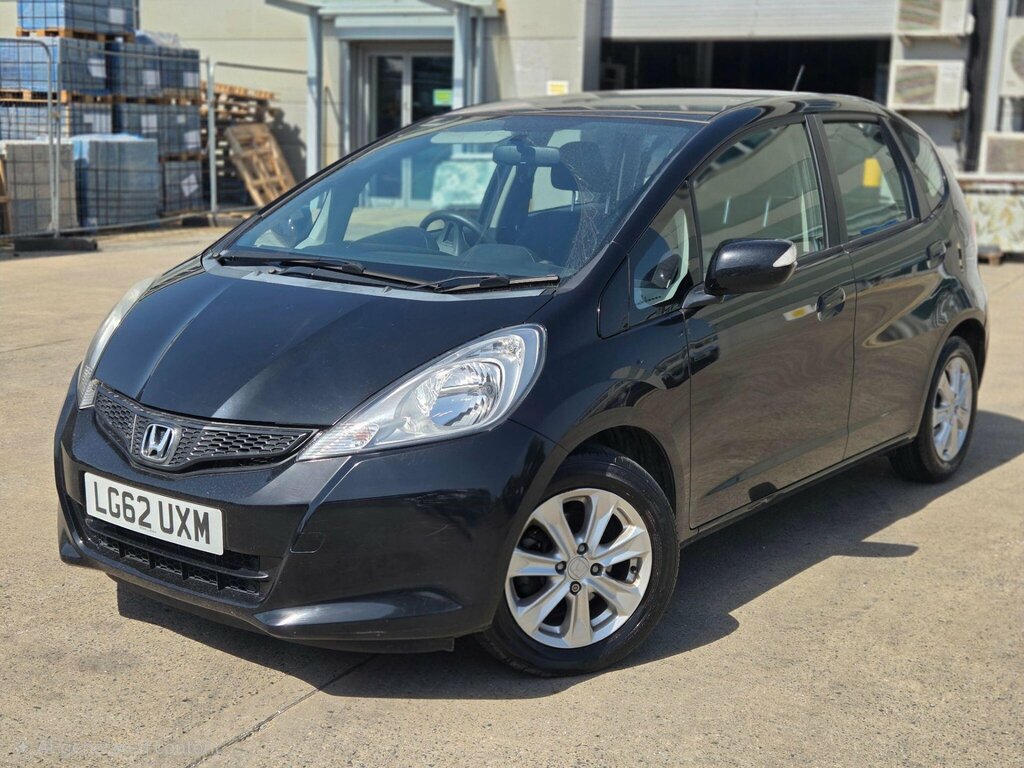 Honda Jazz 1.4 I-vtec Es Cvt Euro 5 Black #4