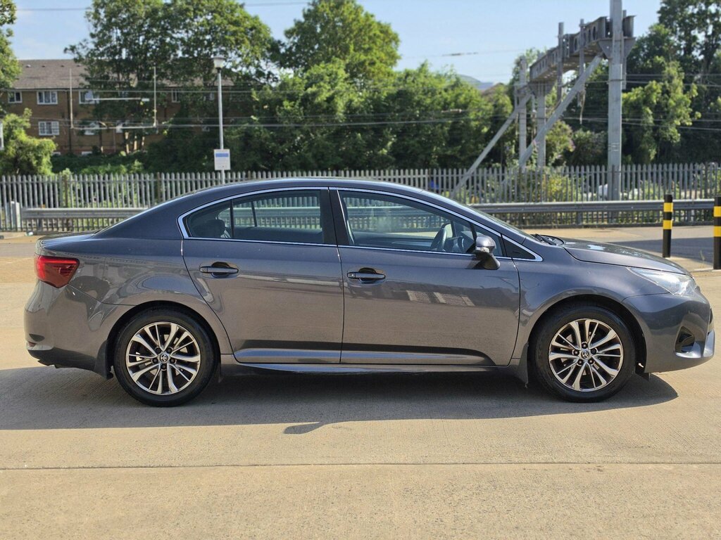 Toyota Avensis Active 1.8M Silver #10