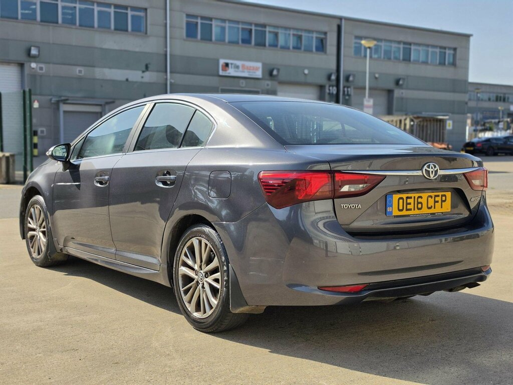 Toyota Avensis Active 1.8M Silver #14