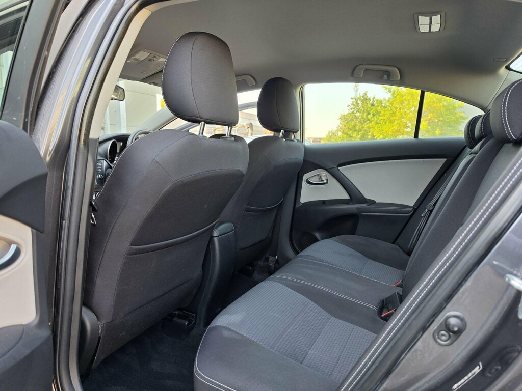 Toyota Avensis Active 1.8M Silver #22