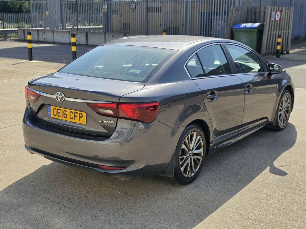 Toyota Avensis Active 1.8M Silver #11