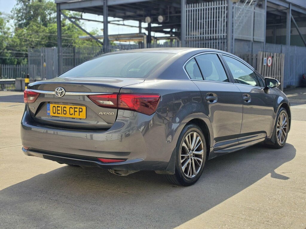 Toyota Avensis Active 1.8M Silver #12