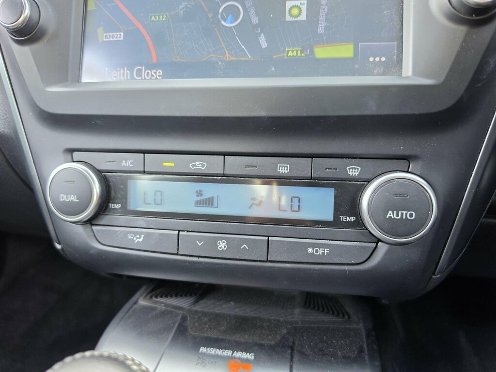 Toyota Avensis Active 1.8M Silver #38