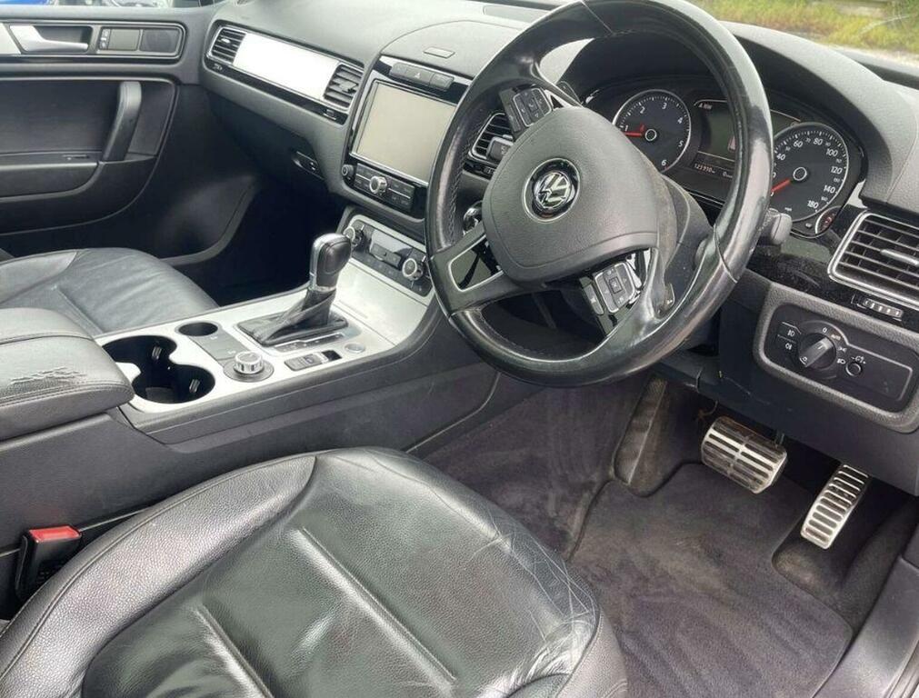 Volkswagen Touareg 3.0 Tdi V6 Bluemotion Tech R-line Tiptronic 4Wd Eu AF14KFK Black #4