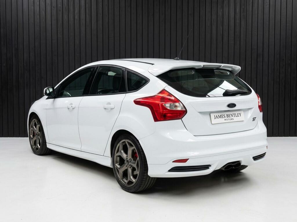 Ford Focus 2.0T Ecoboost St-2 Euro 5 Ss HD62LRL White #4