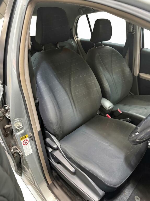 Toyota Yaris Tr Black #14