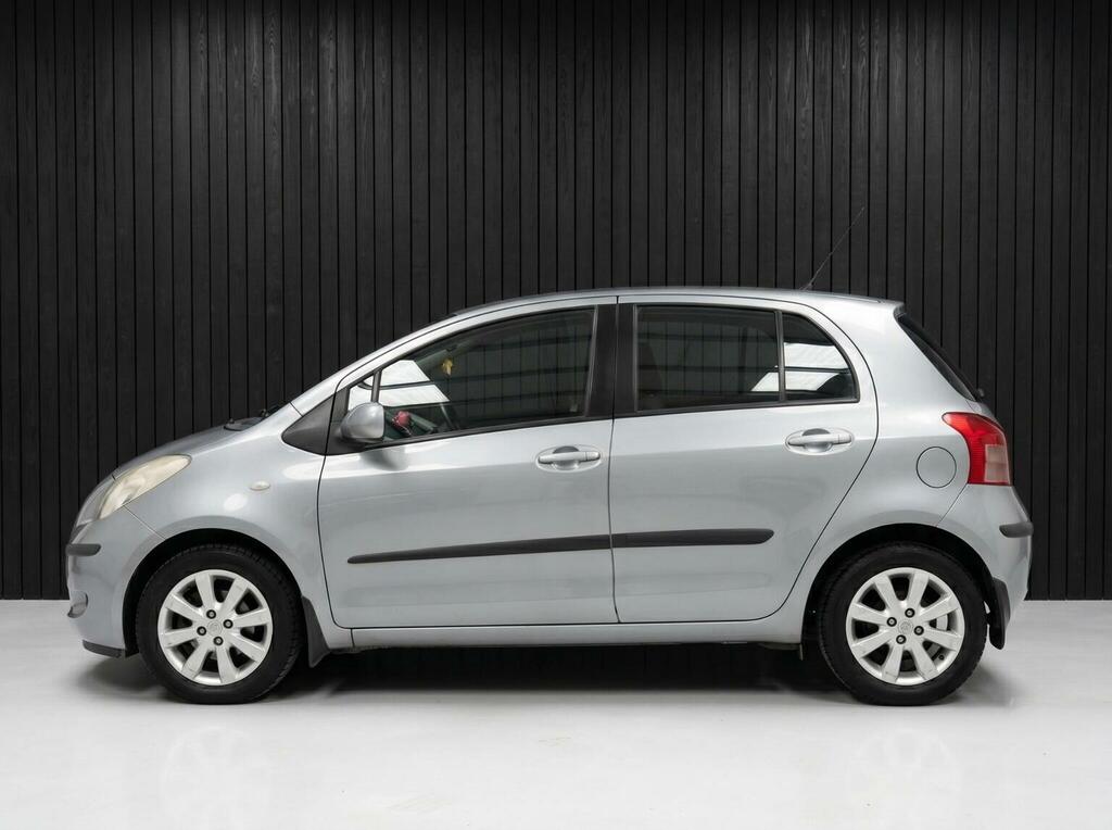 Toyota Yaris Tr Black #5