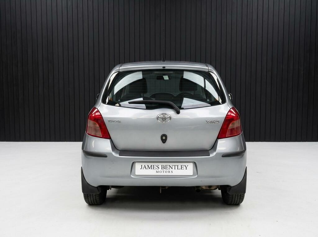 Toyota Yaris Tr Black #6