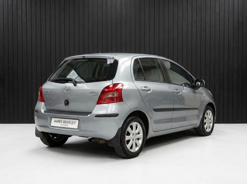 Toyota Yaris Tr Black #8