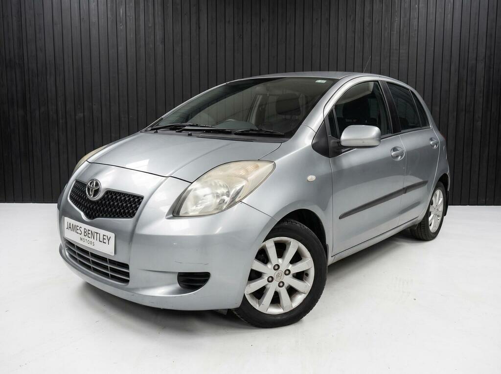 Toyota Yaris Tr Black #3