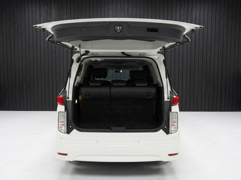 Nissan Elgrand Campervan #23