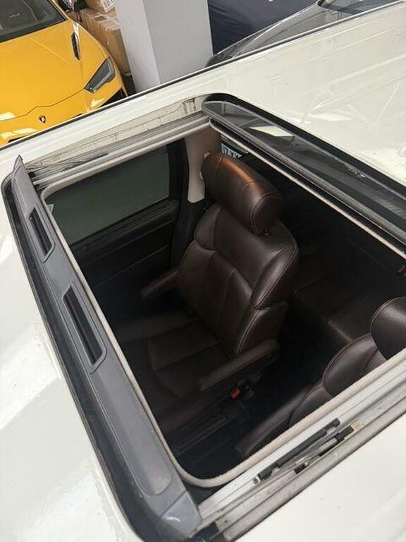 Nissan Elgrand Campervan #19