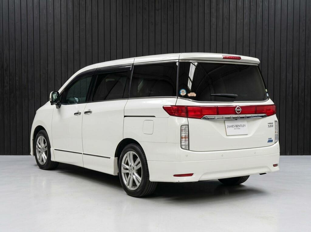 Nissan Elgrand Campervan #4