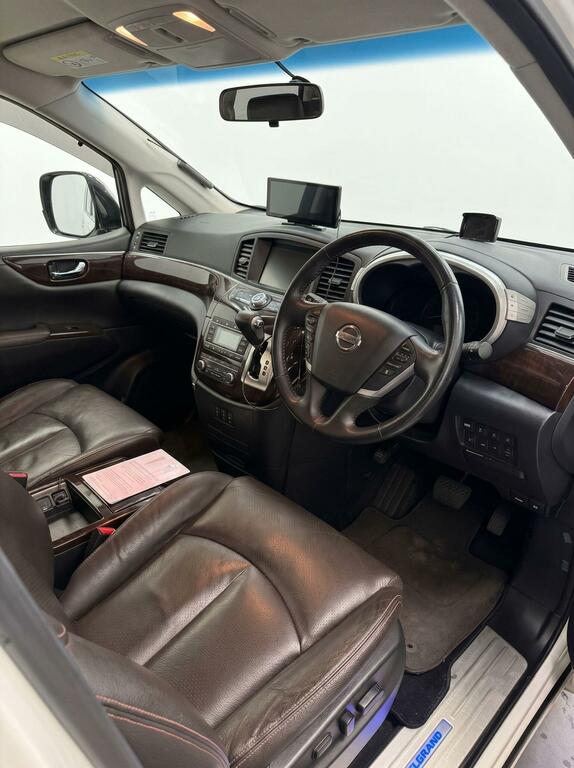 Nissan Elgrand Campervan #11