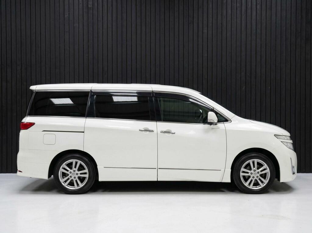 Nissan Elgrand Campervan #8