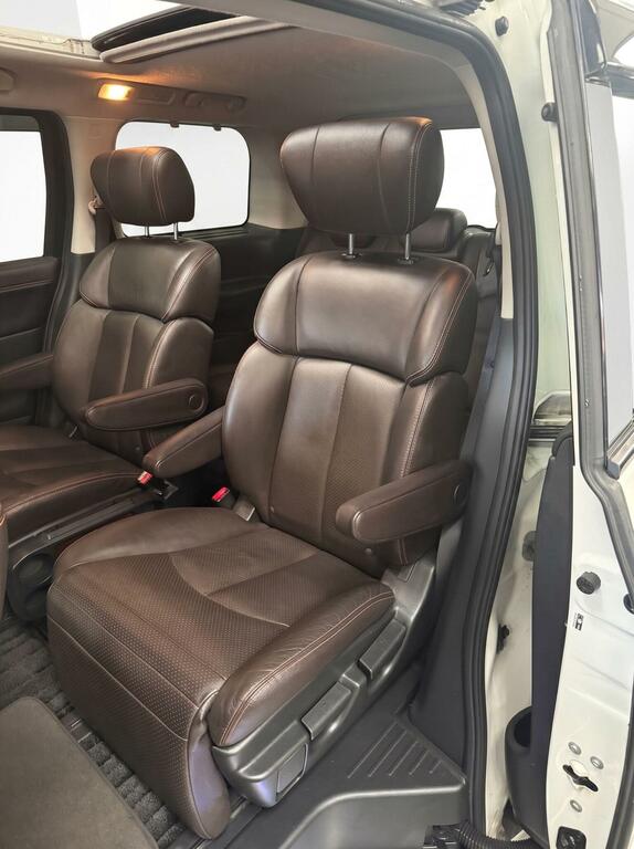 Nissan Elgrand Campervan #14