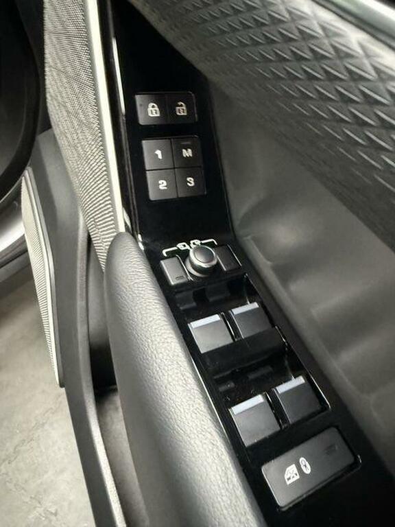 Land Rover Range Rover Velar Edition Black #21