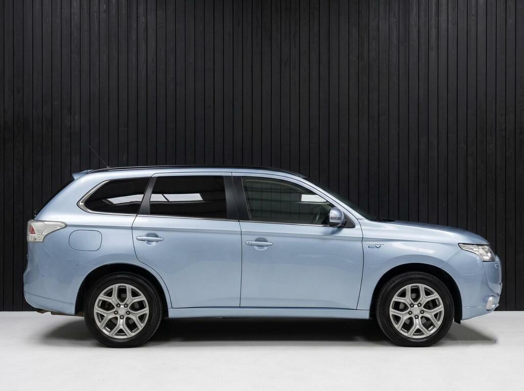 Mitsubishi Outlander Gx3 White #7