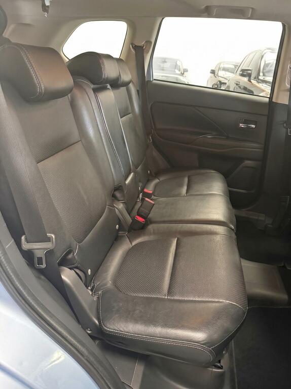 Mitsubishi Outlander Gx3 White #12
