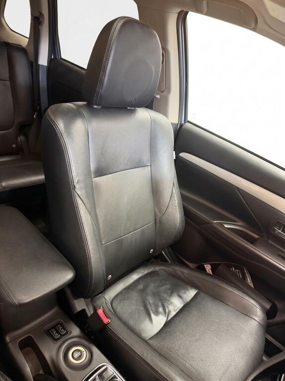 Mitsubishi Outlander Gx3 White #16