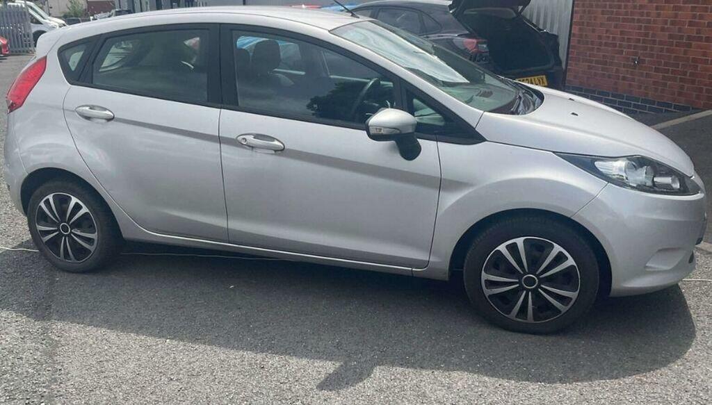 Ford Fiesta 1.4 Tdci Edge Silver #6
