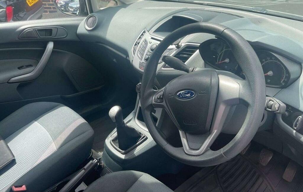 Ford Fiesta 1.4 Zetec White #9