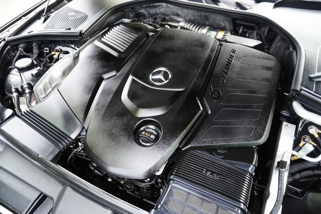 Mercedes-Benz S Class Amg Line Silver #95