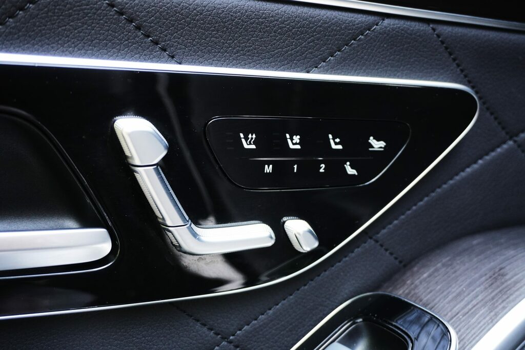Mercedes-Benz S Class Amg Line Silver #71