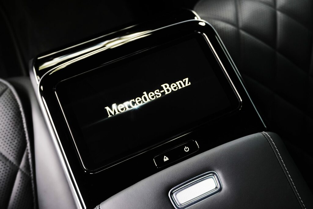 Mercedes-Benz S Class Amg Line Silver #79