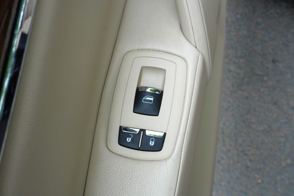 Maserati Quattroporte 3.0 Dv6 Blue #56