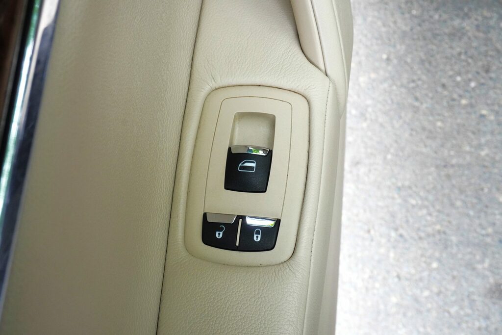 Maserati Quattroporte 3.0 Dv6 Blue #68