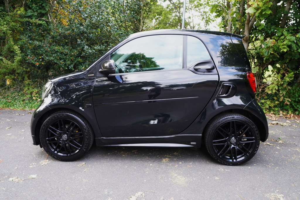 Smart Fortwo 0.9T Brabus Utlimate Black #2