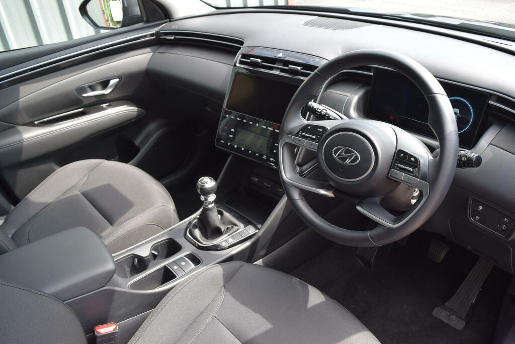 Hyundai Tucson 1.6 Tgdi Se Connect 2Wd WGZ6831 Black #3