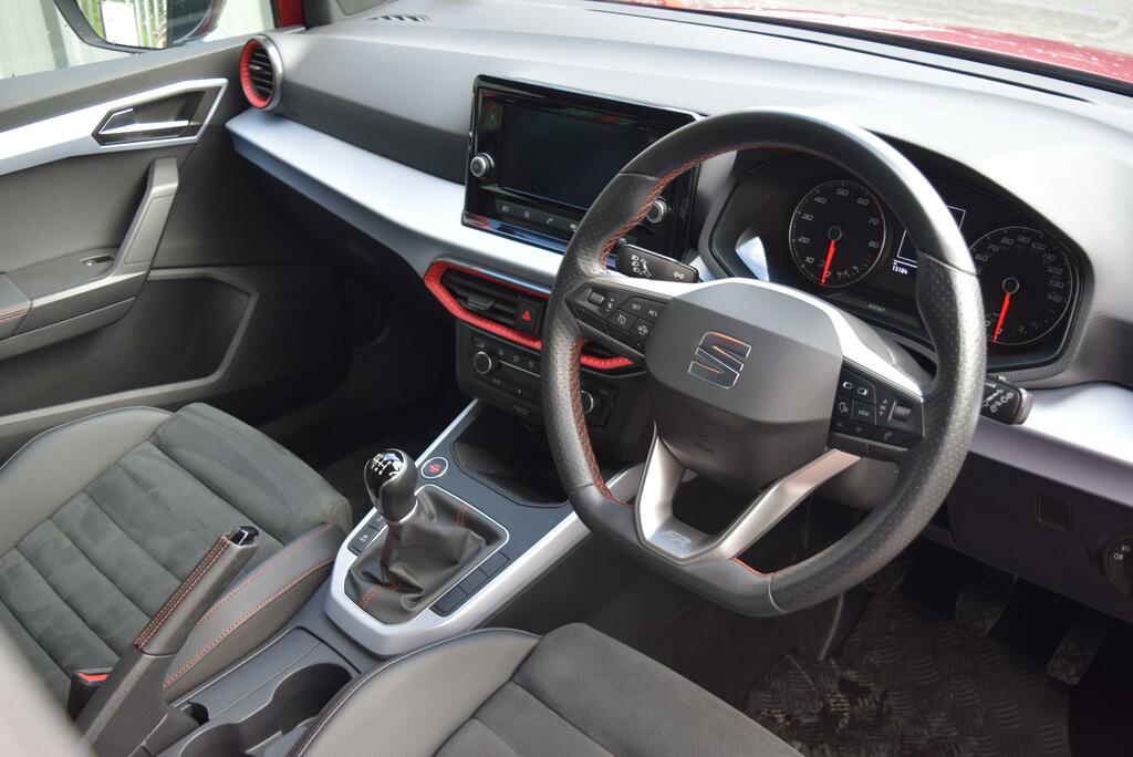 Seat Arona 1.0 Tsi 110 Fr Edition FP72GPZ Red #3
