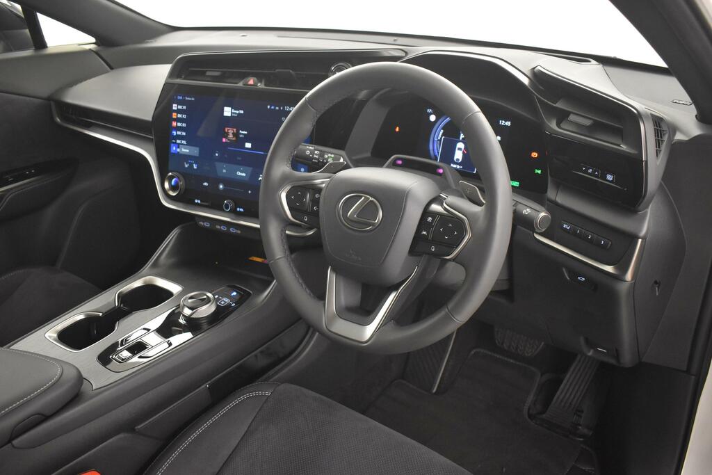 Lexus RZ 450E 230Kw Direct4 Takumi 71 Kwh FN24YPH White #3