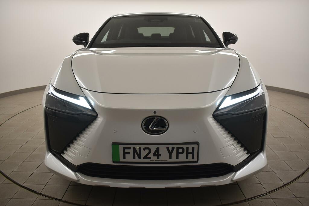 Lexus RZ 450E 230Kw Direct4 Takumi 71 Kwh FN24YPH White #4