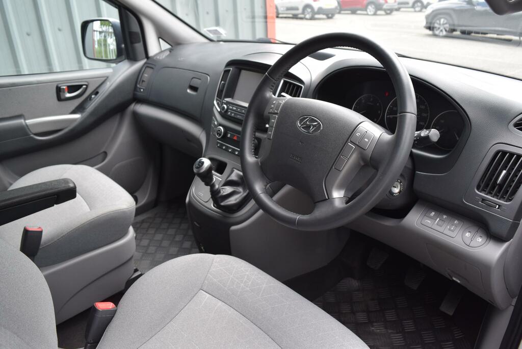 Hyundai I800 2.5 Crdi Se Nav White #3