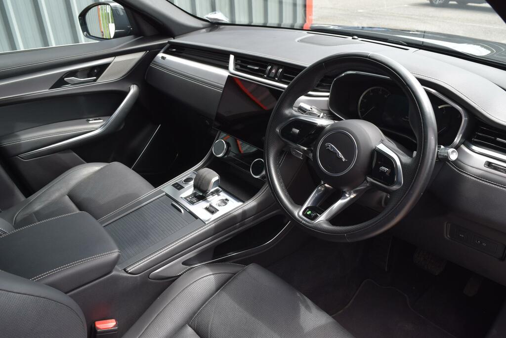 Jaguar F-Pace 2.0 D200 R-dynamic S Awd BL22UOB Black #3