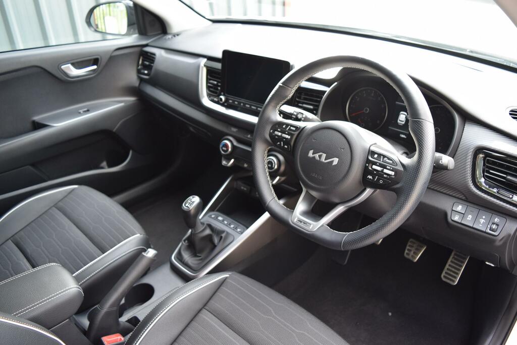 Kia Stonic 1.0T Gdi 48V Gt-line S White #3