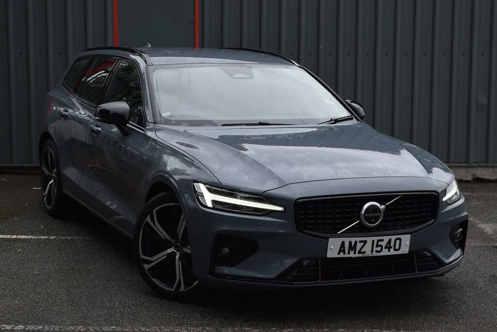 Volvo V60 2.0 B3p Plus Dark 7 Speed Grey