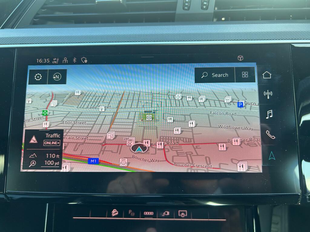 Audi Q8 e tron 250Kw 50 Quattro 95Kwh Black Edition Black #6
