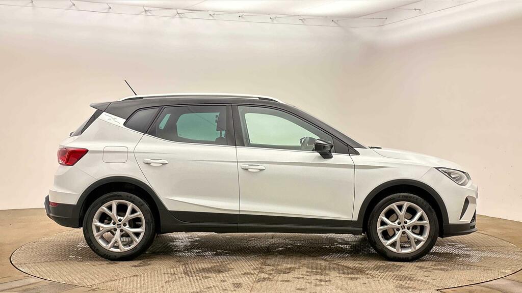 Seat Arona 1.0 Tsi 110 Fr DG73EHL White #2