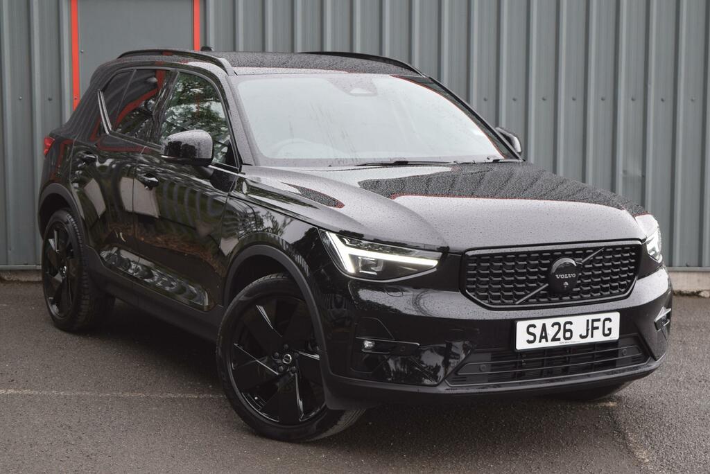 Volvo XC40 2.0 B4p Plus Pro Black Edition SA26JFG Black