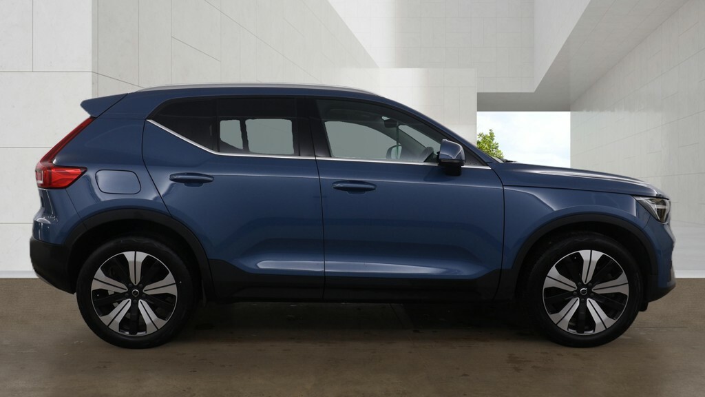 Volvo XC40 1.5 T5 Recharge Phev Ultimate Dark Blue #2