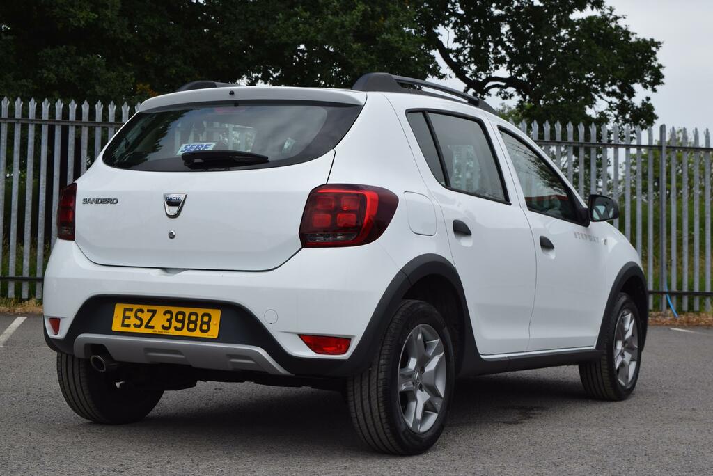 Dacia Sandero Stepway 0.9 Tce Essential White #4