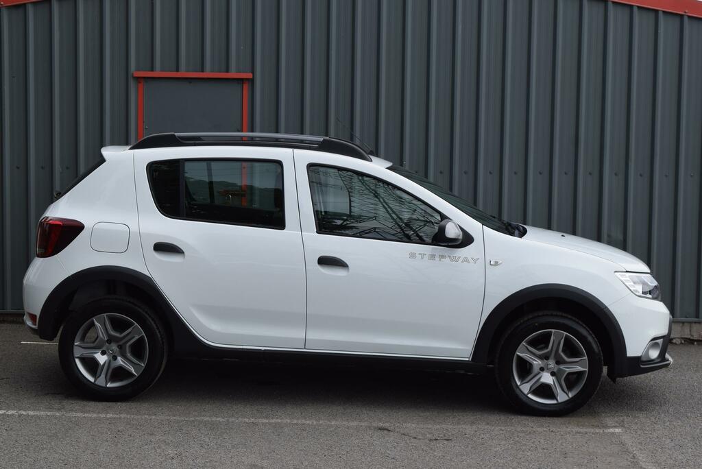 Dacia Sandero Stepway 0.9 Tce Essential White #2