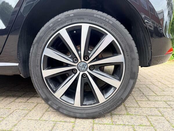 Volkswagen Polo Tsi Bluemotion Tech Se Red #23