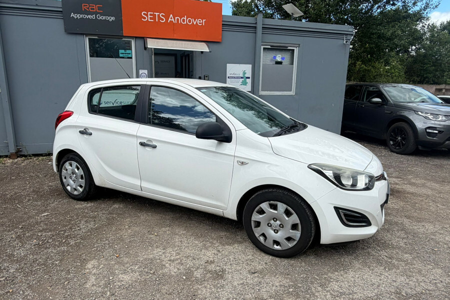 Hyundai I20 Hatchback White