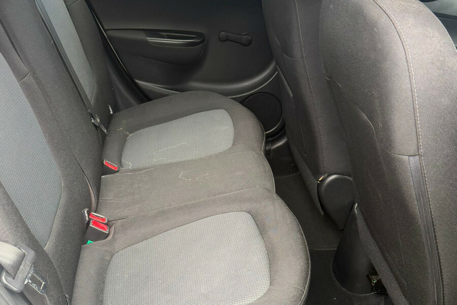 Hyundai I20 Hatchback White #5